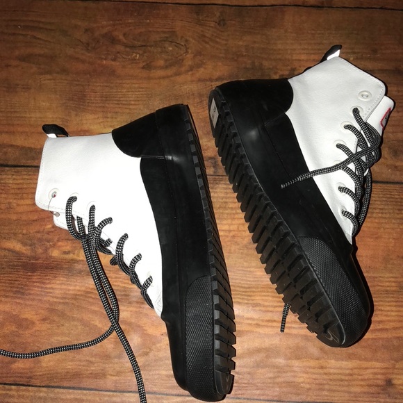 HUNTER for Target 🎯 Collab Canvas Sneaker Boots - Picture 6 of 8